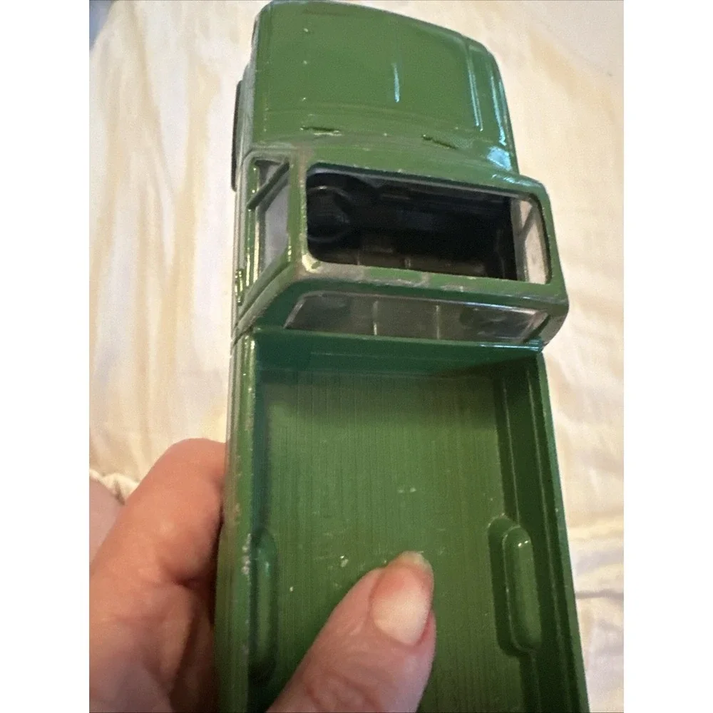 1990's Metal (Working Tailgate) Ertl John Deere Dealership Truck Vintage Green‎